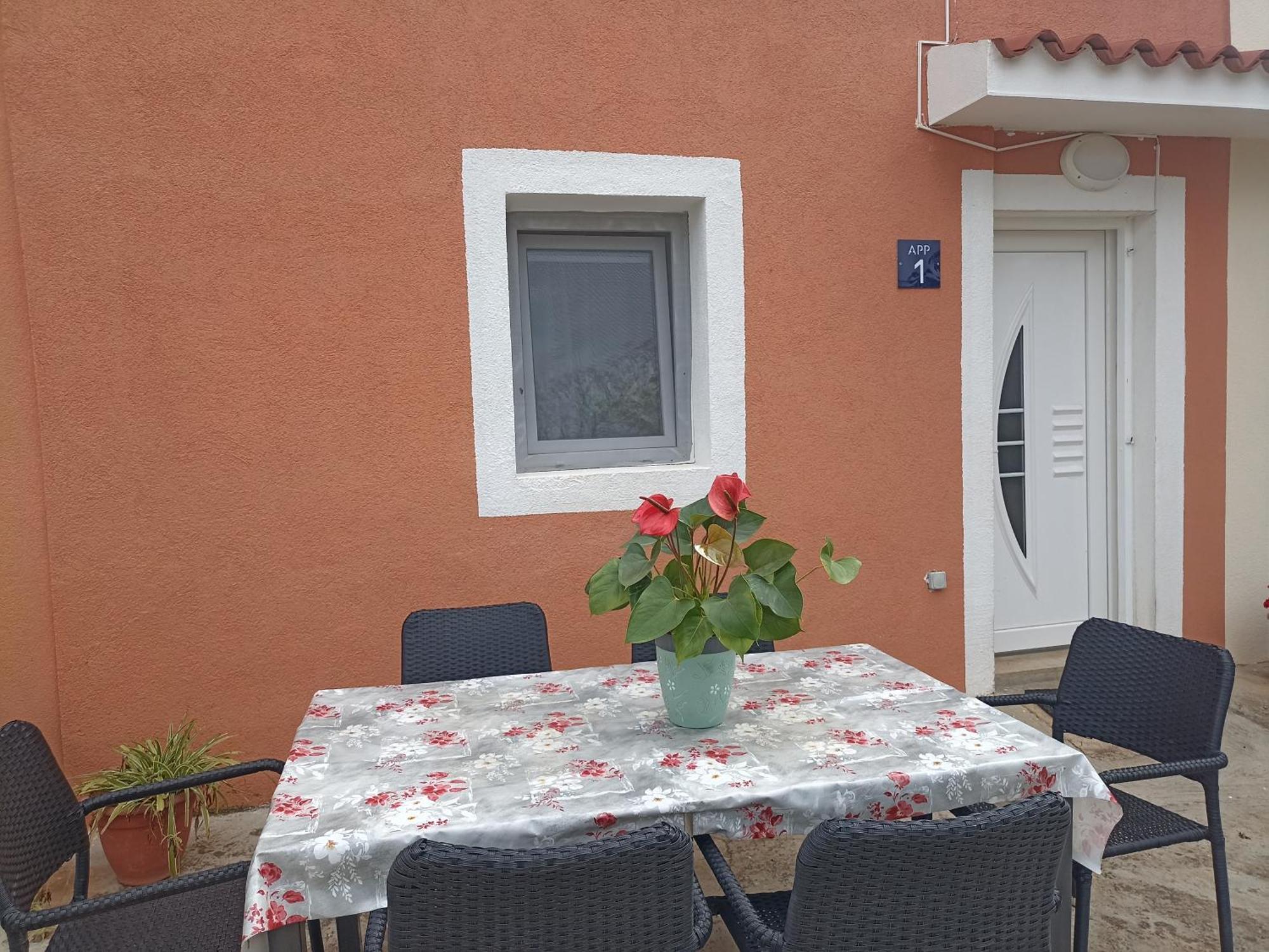 App Bonic Apartamento Veli Lošinj Quarto foto